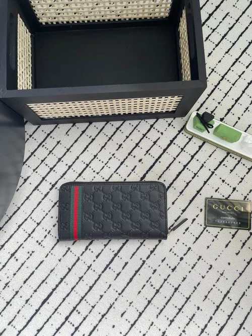 11 Gucci Original Women's Wallet Authentic GG Canvas Luxury