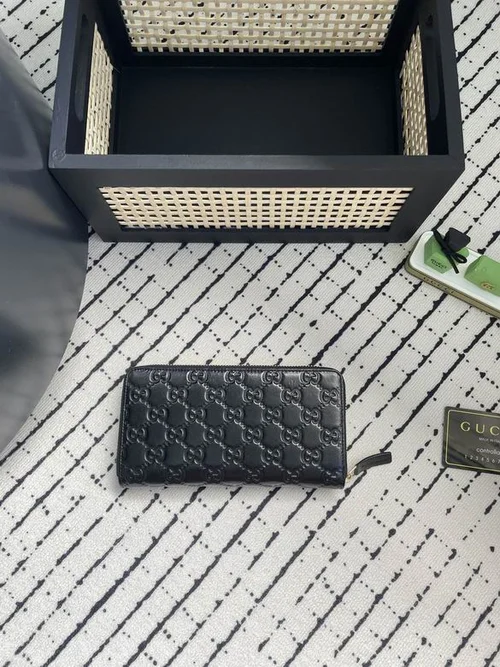 11 Gucci Original Women's Wallet Authentic GG Canvas Luxury