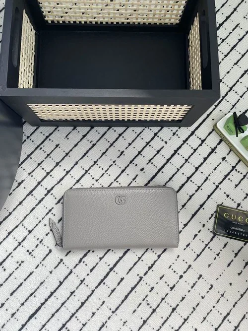 11 Gucci Original Women's Wallet Authentic GG Canvas Luxury