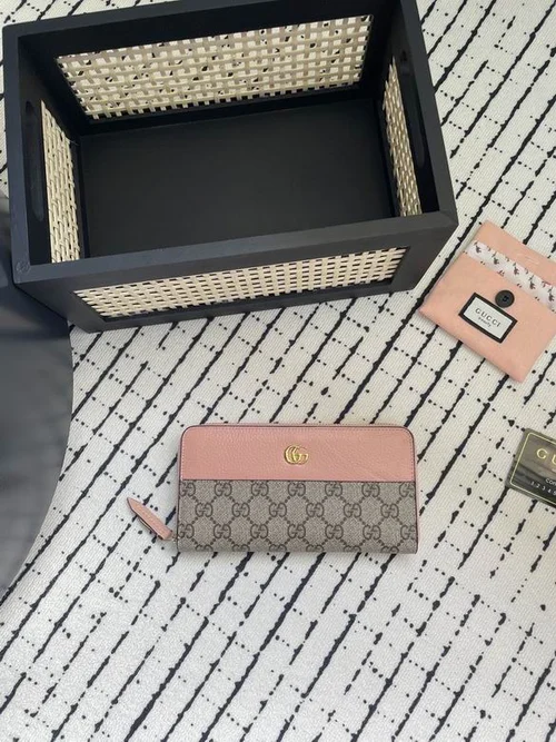 11 Gucci Original Women's Wallet Authentic GG Canvas Luxury