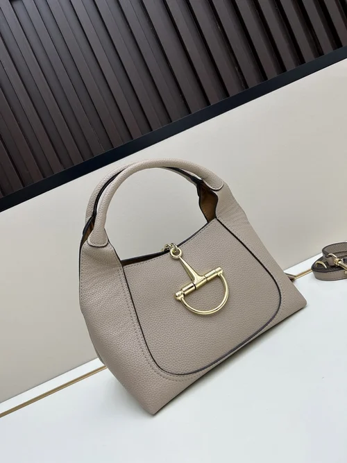 11 Gucci Original Softbit Clutch Authentic Leather Luxury