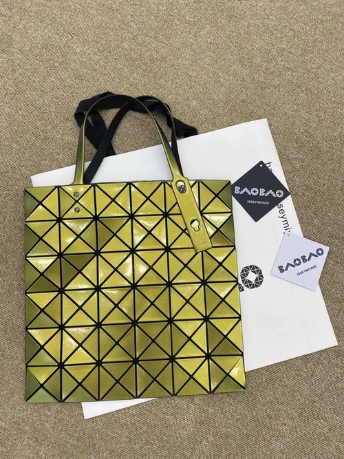 11 Issey Miyake Handbag Medium Women Luxury Pleated Designer