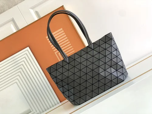 11 Issey Miyake Handbag Medium Women Luxury Pleated Designer