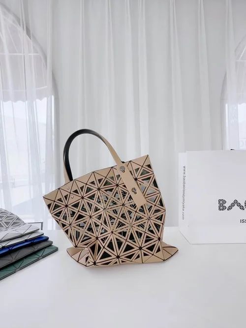 11 Issey Miyake Handbag Medium Women Luxury Pleated Designer