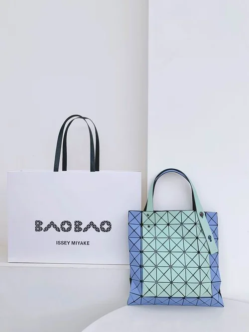 11 Issey Miyake Handbag Medium Women Luxury Pleated Designer