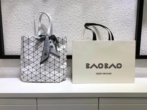 11 Issey Miyake Handbag Medium Women Luxury Pleated Designer