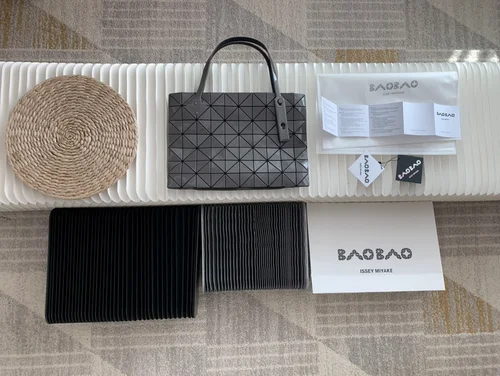 11 Issey Miyake Handbag Medium Women Luxury Pleated Designer