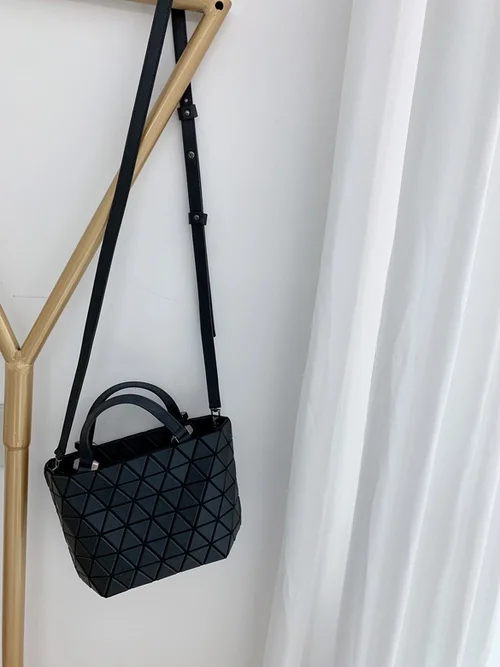 11 Issey Miyake Handbag Medium Women Luxury Pleated Designer