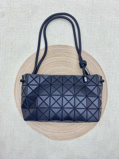 11 Issey Miyake Messenger Bag Medium Women Luxury Pleated