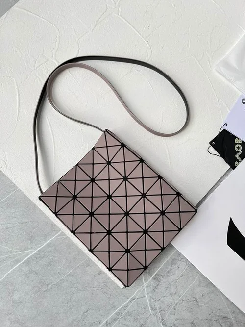 11 Issey Miyake Messenger Bag Medium Women Luxury Pleated