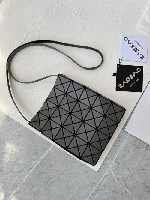 11 Issey Miyake Messenger Bag Medium Women Luxury Pleated