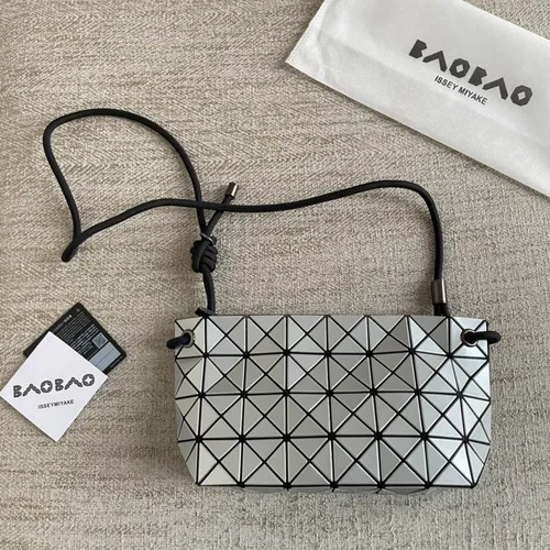 11 Issey Miyake Messenger Bag Medium Women Luxury Pleated