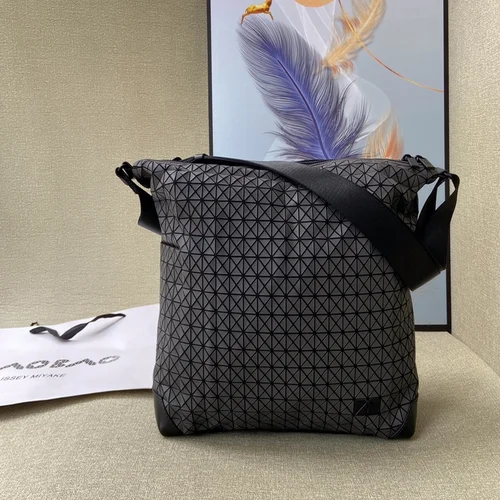 11 Issey Miyake Messenger Bag Medium Women Luxury Pleated