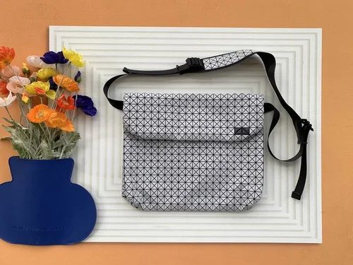 11 Issey Miyake Messenger Bag Medium Women Luxury Pleated