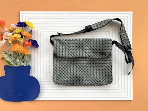 11 Issey Miyake Messenger Bag Medium Women Luxury Pleated