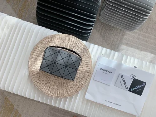 11 Issey Miyake Messenger Bag Medium Women Luxury Pleated