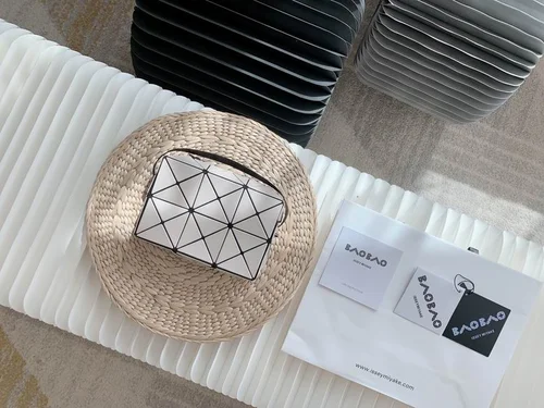 11 Issey Miyake Messenger Bag Medium Women Luxury Pleated