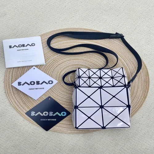 11 Issey Miyake Messenger Bag Medium Women Luxury Pleated