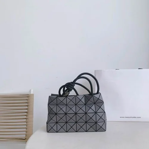 11 Issey Miyake Messenger Bag Medium Women Luxury Pleated