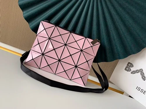 11 Issey Miyake Messenger Bag Medium Women Luxury Pleated