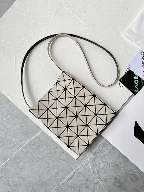 11 Issey Miyake Messenger Bag Medium Women Luxury Pleated