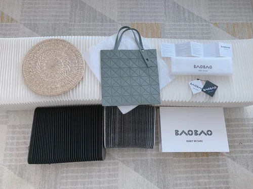 Issey Miyake Original Handbag Authentic Pleated Luxury