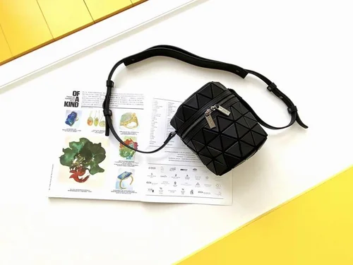 Issey Miyake Original Messenger Bag Authentic Pleated Luxury