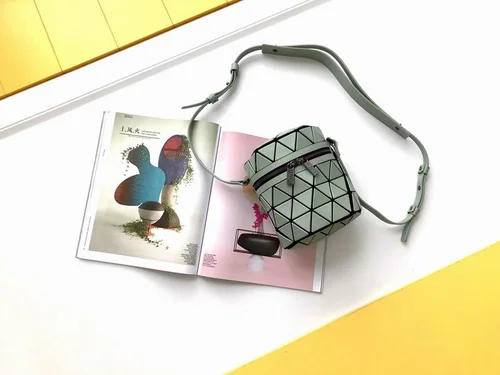 Issey Miyake Original Messenger Bag Authentic Pleated Luxury