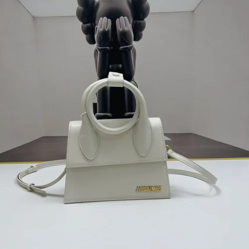 11 Jacquemus Handbag Medium Women Luxury Leather Designer