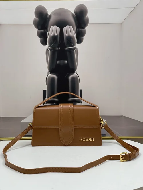 11 Jacquemus Handbag Medium Women Luxury Leather Designer