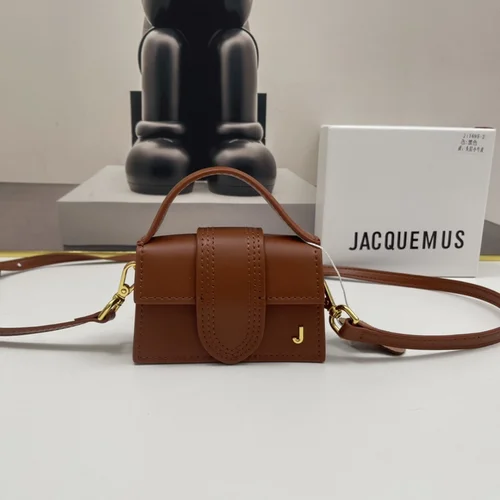 11 Jacquemus Handbag Medium Women Luxury Leather Designer