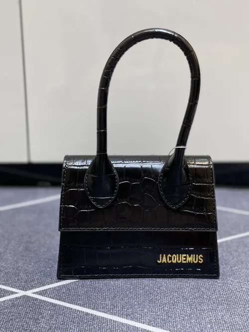 11 Jacquemus Handbag Medium Women Luxury Leather Designer