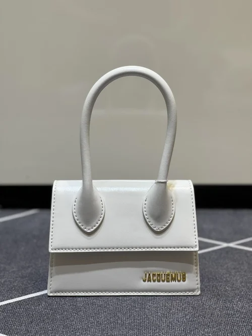 11 Jacquemus Handbag Medium Women Luxury Leather Designer