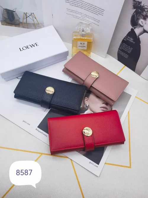 11 Loewe Women's Wallet Luxury Anagram Leather Designer