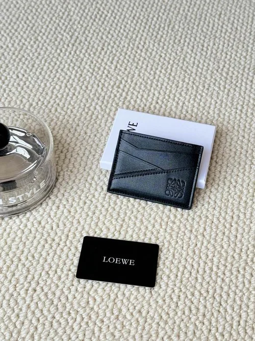 11 Loewe Women's Wallet Luxury Anagram Leather Designer