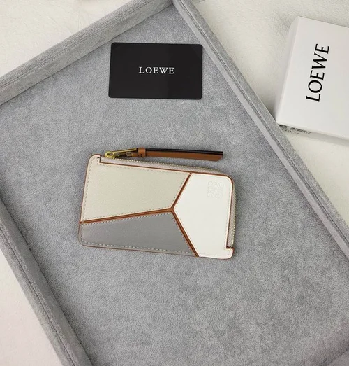 11 Loewe Women's Wallet Luxury Anagram Leather Designer