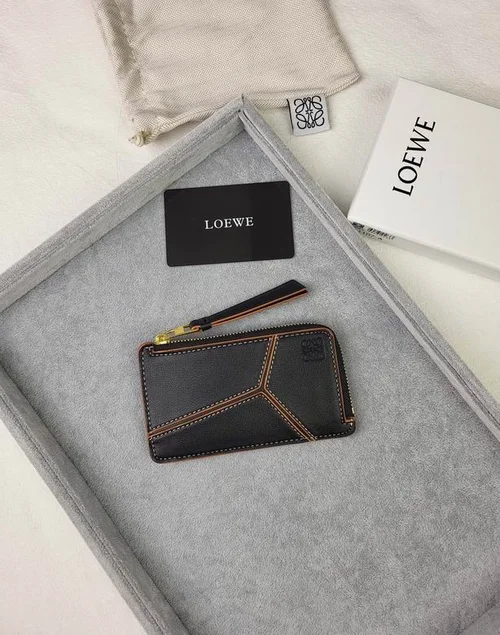 11 Loewe Women's Wallet Luxury Anagram Leather Designer
