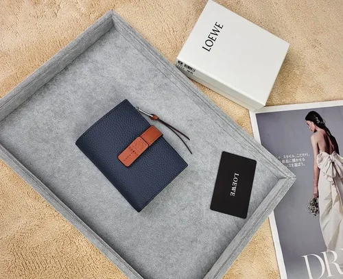 11 Loewe Women's Wallet Luxury Anagram Leather Designer