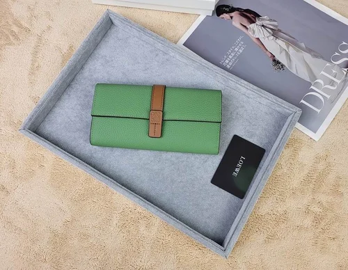 11 Loewe Women's Wallet Luxury Anagram Leather Designer