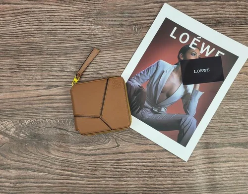 11 Loewe Women's Wallet Luxury Anagram Leather Designer