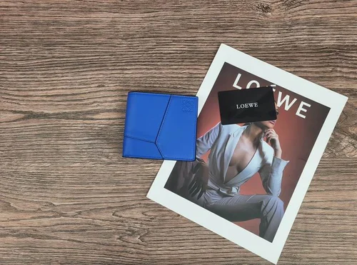 11 Loewe Women's Wallet Luxury Anagram Leather Designer