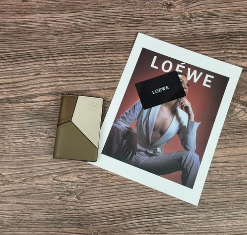 11 Loewe Women's Wallet Luxury Anagram Leather Designer