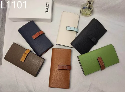 11 Loewe Women's Wallet Luxury Anagram Leather Designer
