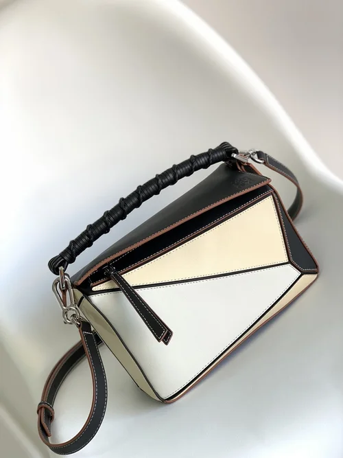 Loewe Original Shoulder Bags Authentic Anagram Collection