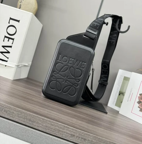 11 Loewe Women's Shoulder Bags Luxury Anagram Collection