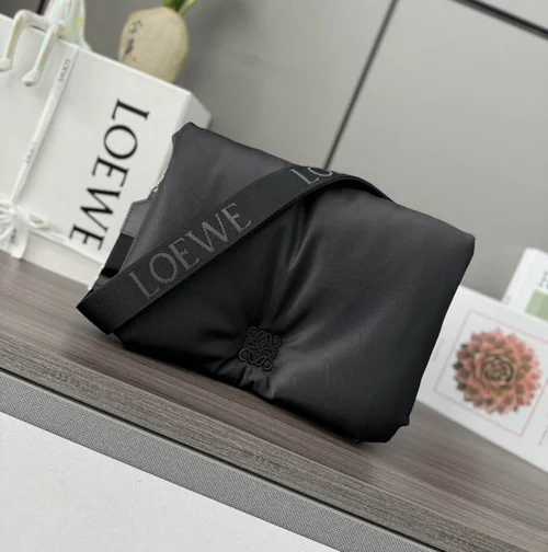 11 Loewe Women's Shoulder Bags Luxury Anagram Collection