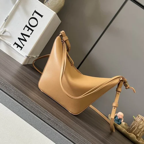 11 Loewe Women's Shoulder Bags Luxury Anagram Collection