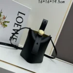 11 Loewe Pebble Bucket Bag Small Women Luxury Leather