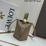 11 Loewe Pebble Bucket Bag Small Women Luxury Leather
