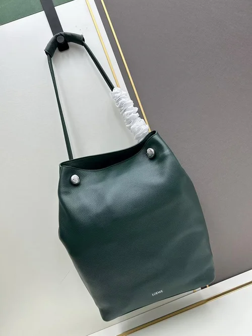 11 Loewe Pebble Hobo Handbag Medium Women Luxury Leather